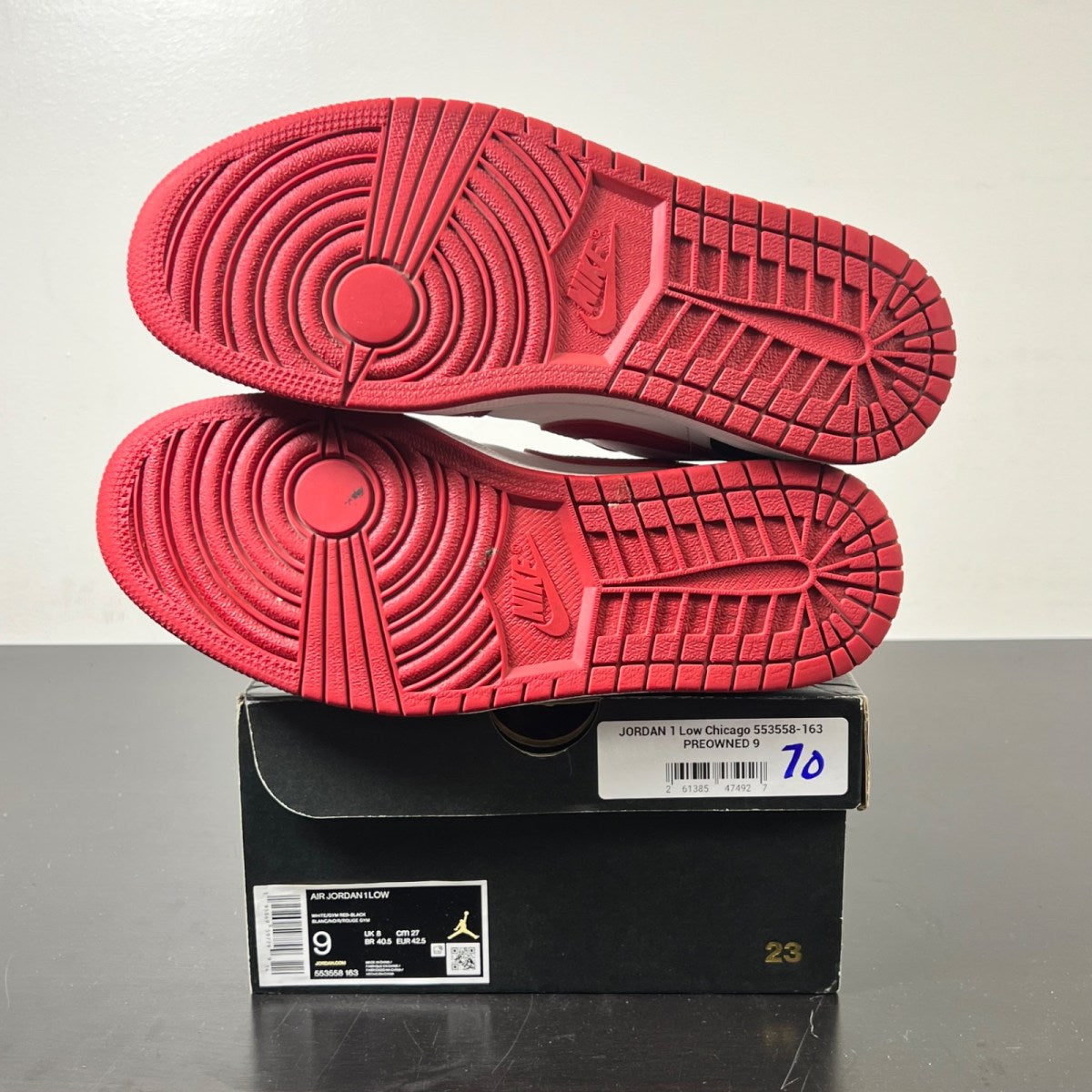 Jordan 1 Low Bulls (Size 9) - Image 6