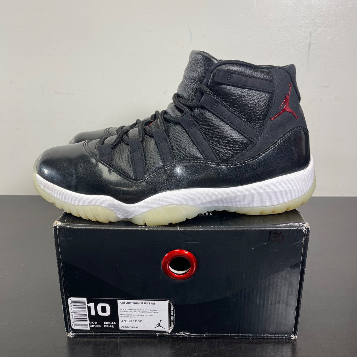 Jordan 11 Retro 72-10 10 (Moderately Worn Pre-Owned)JordanBlack/Gym Red-White-Anthracite - Image 3