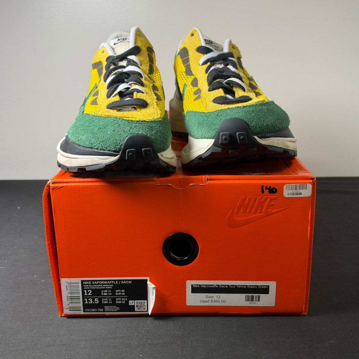 Nike Vaporwaffle sacai Tour Yellow Stadium Green (Size 12) - Image 2