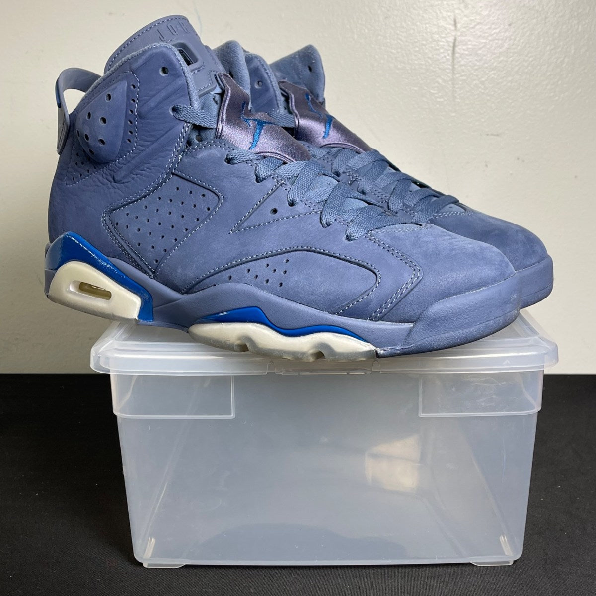 Jordan 6 Retro Diffused Blue (Size 10) - Image 1