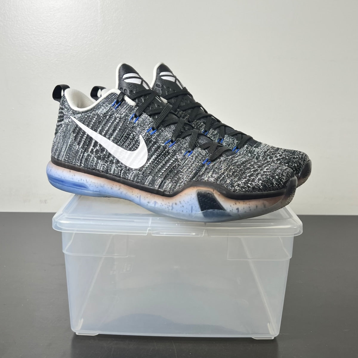Nike Kobe 10 Elite HTM Oreo 10 (Lightly Worn Pre-Owned)NikeBlack/White-Game Royal - Image 1