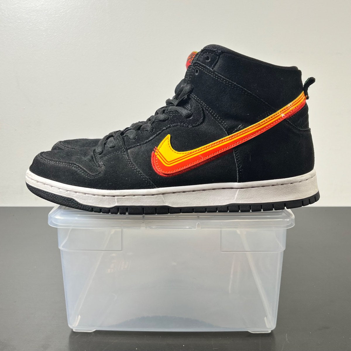 Nike SB Dunk High Truck It 12 (Moderately Worn Pre-Owned)NikeBlack/Yellow-Orange - Image 5