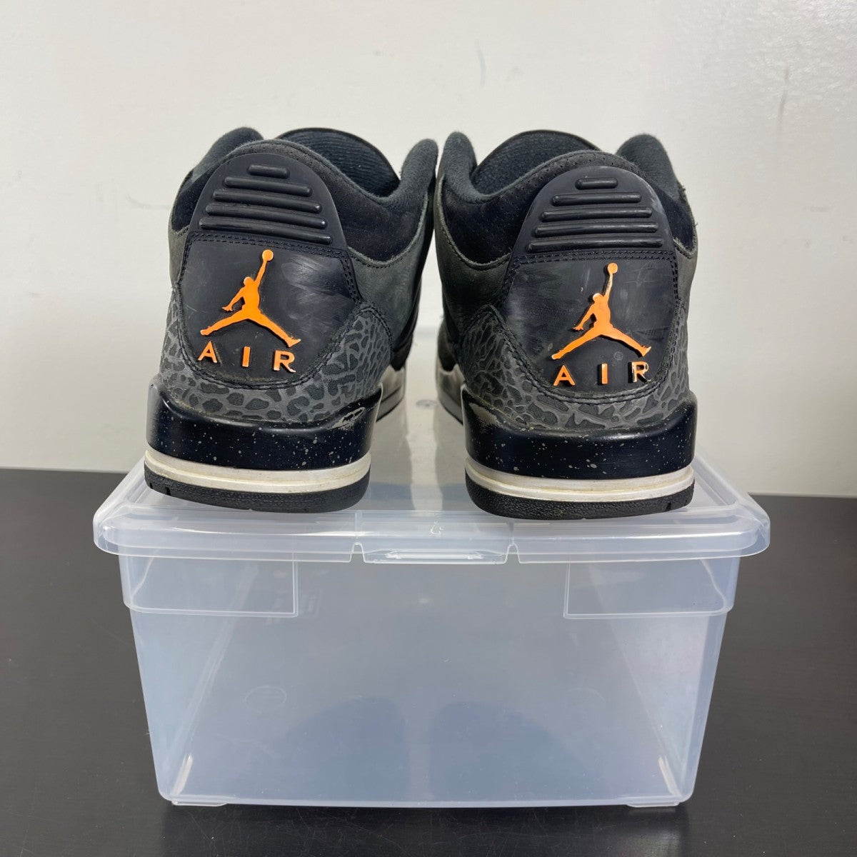 Jordan 3 Retro Fear Pack (2023) 8 (Moderately Worn Pre-Owned)JordanNight Stadium/Total Orange-Black-Flat Pewter-Neutral Grey - Image 4