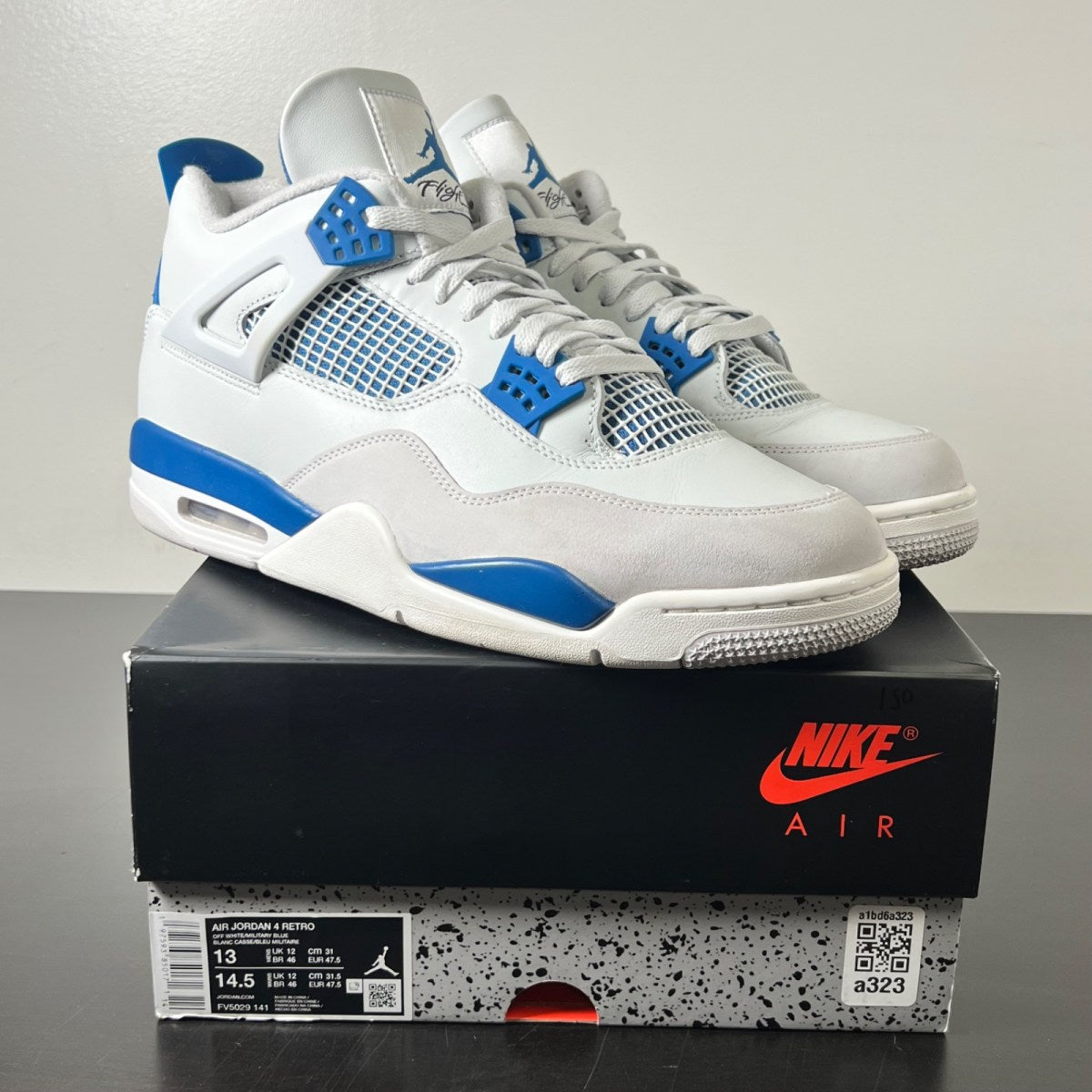 Jordan 4 Retro Military Blue (2024) 13 (Lightly Worn Pre-Owned)JordanOff-White/Military Blue/Neutral Grey - Image 1