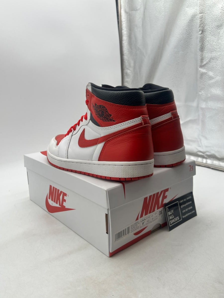 Jordan 1 Retro High OG Heritage 9.5 (Moderately Worn Pre-Owned) - Image 6