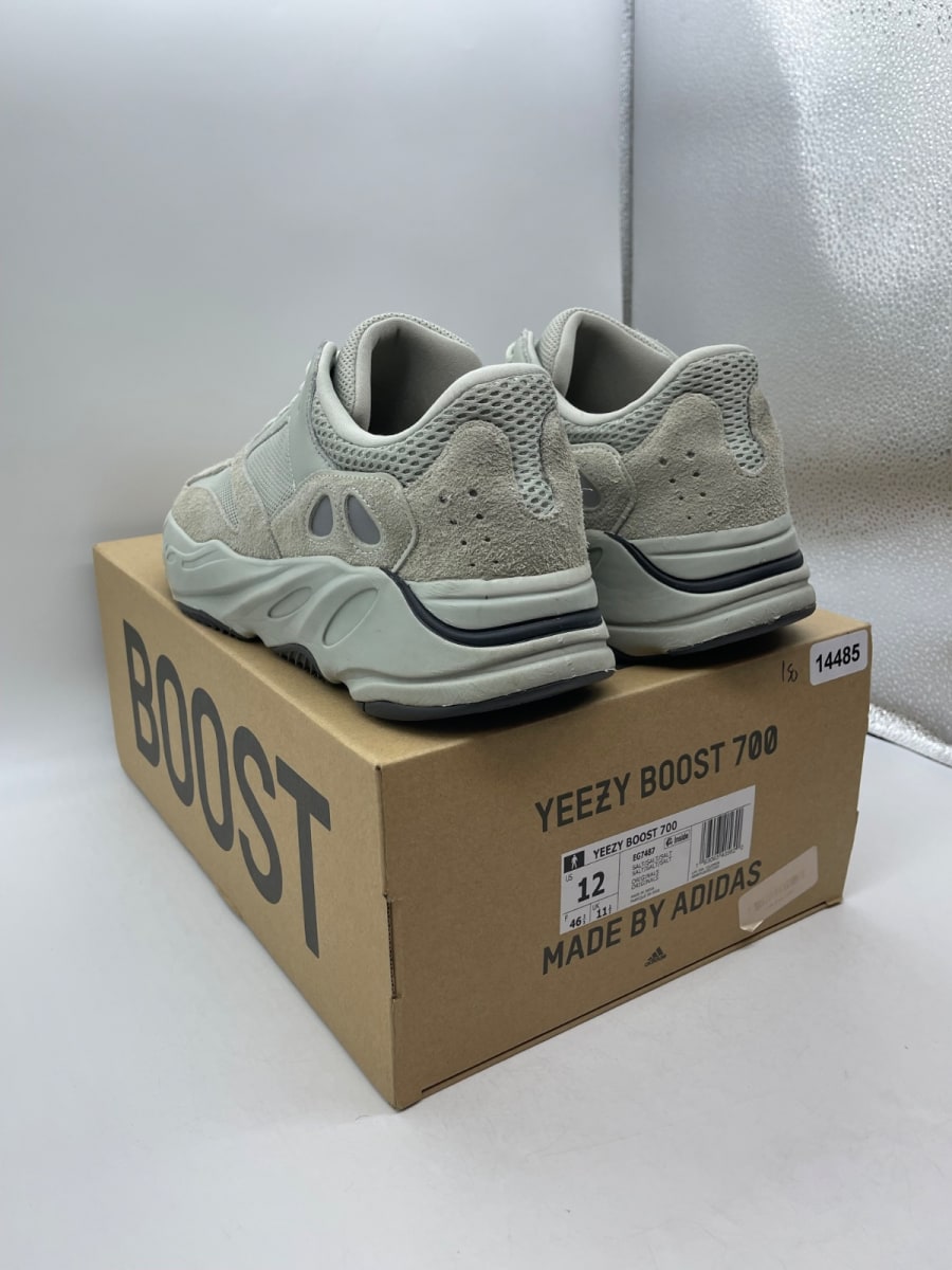 adidas Yeezy Boost 700 Salt 12 (Moderately Worn Pre-Owned)adidasSalt/Salt/Salt - Image 4