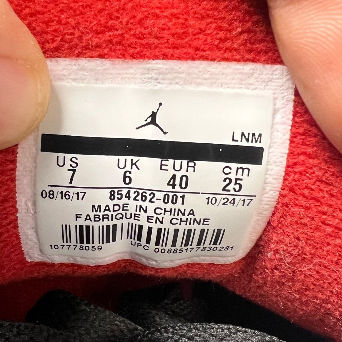 Jordan 3 Retro Black Cement (2018) 7 (Moderately Worn Pre-Owned)JordanBlack/Fire Red-Cement Grey-White - Image 4
