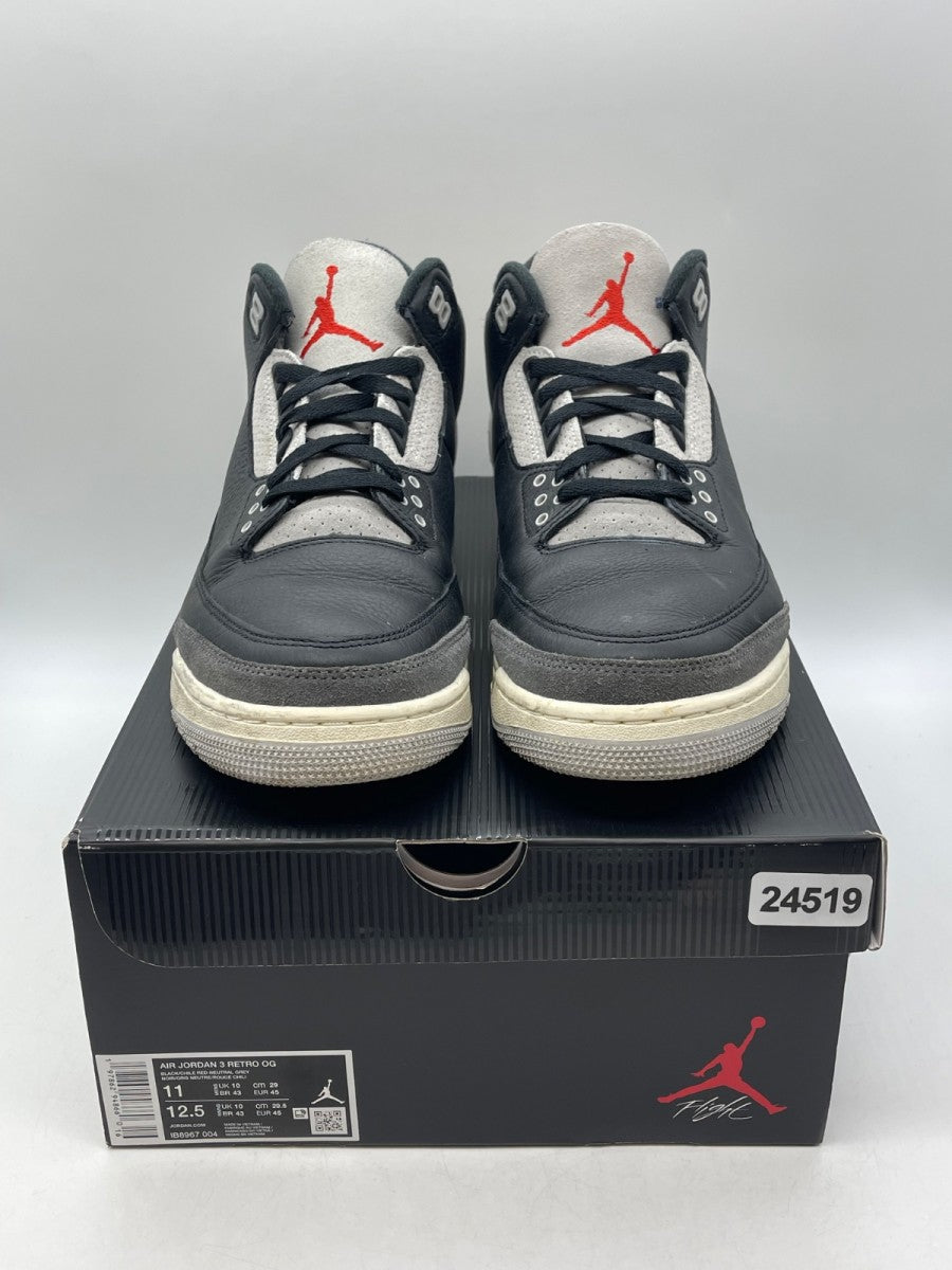 Jordan 3 Retro OG Rare Air 11 (Moderately Worn Pre-Owned)JordanBlack/Chile Red/Neutral Grey/Military Blue/Coconut Milk - Image 2