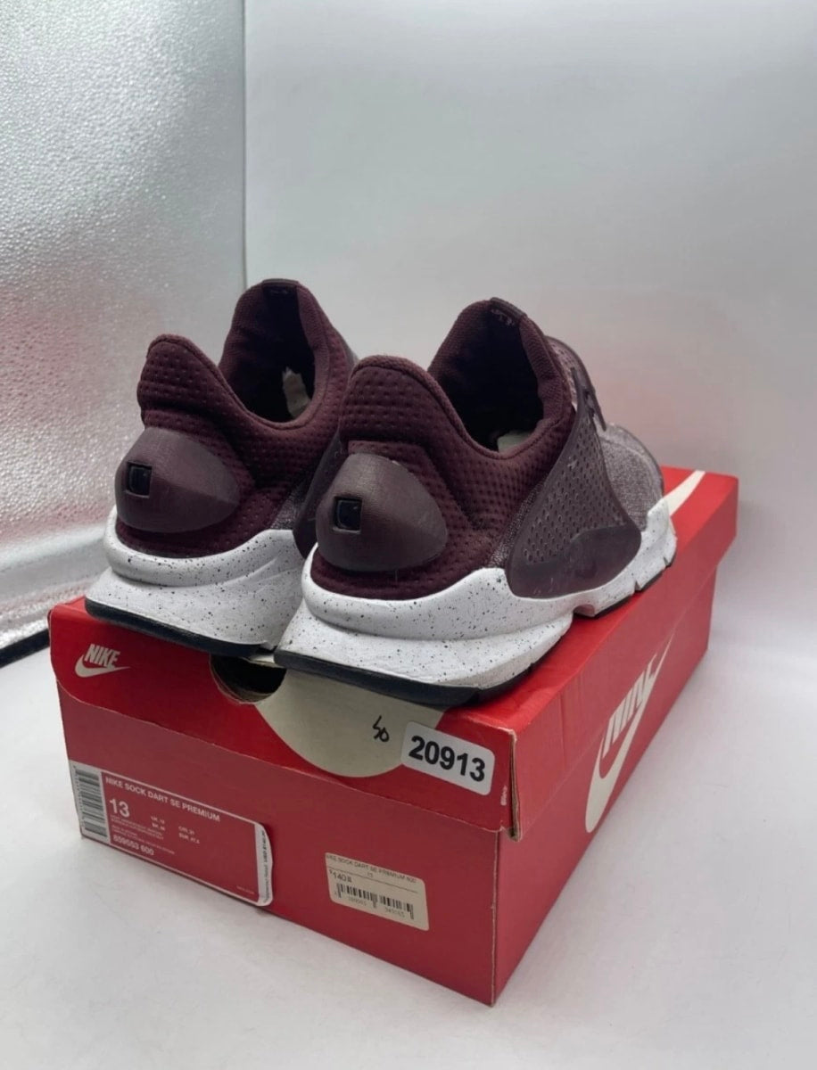 Nike Sock Dart SE Premium Night Maroon 13 (Lightly Worn Pre-Owned)NikeNight Maroon/Night Maroon - Image 3