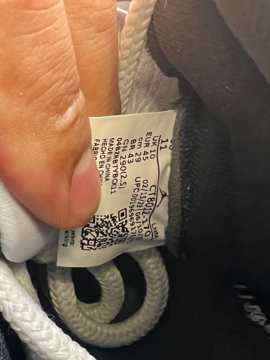 Jordan 11 Retro DMP Gratitude (2023) 11.5 (Lightly Worn Pre-Owned)JordanBlack/White/Metallic Gold - Image 7