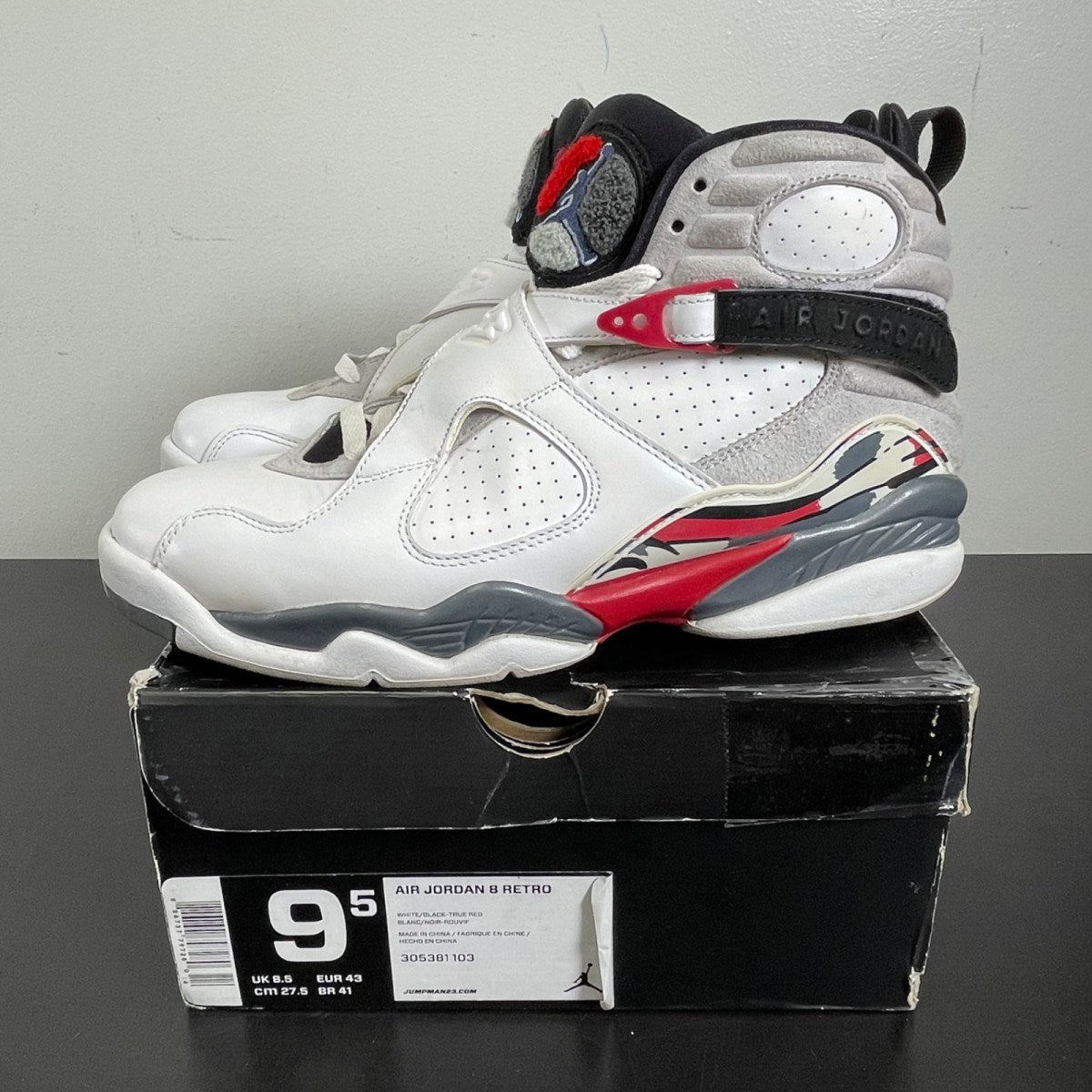 Jordan 8 Retro Bugs Bunny (2013) 9.5 (Moderately Worn Pre-Owned)JordanWhite/Hyper Blue-True Red-Flint Grey - Image 3