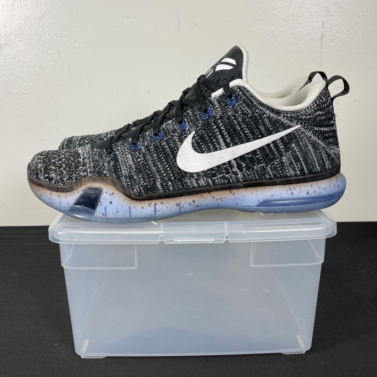 Nike Kobe 10 Elite HTM Oreo 10 (Moderately Worn Pre-Owned)NikeBlack/White-Game Royal - Image 3