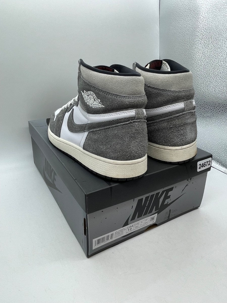 Jordan 1 Retro High OG Washed Black 12 (Moderately Worn Pre-Owned)JordanBlack/Fire Red/Light Smoke Grey/Sail - Image 4