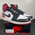 Jordan 1 Retro Black Toe (2013) 11 (Moderately Worn Pre-Owned)JordanWhite/Black-Gym Red - Image 1