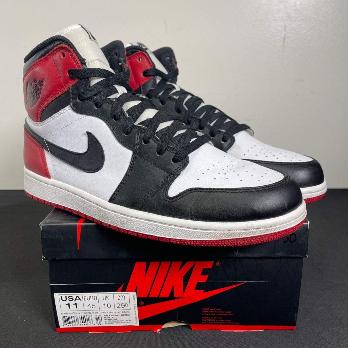 Jordan 1 Retro Black Toe (2013) 11 (Moderately Worn Pre-Owned)JordanWhite/Black-Gym Red - Image 1