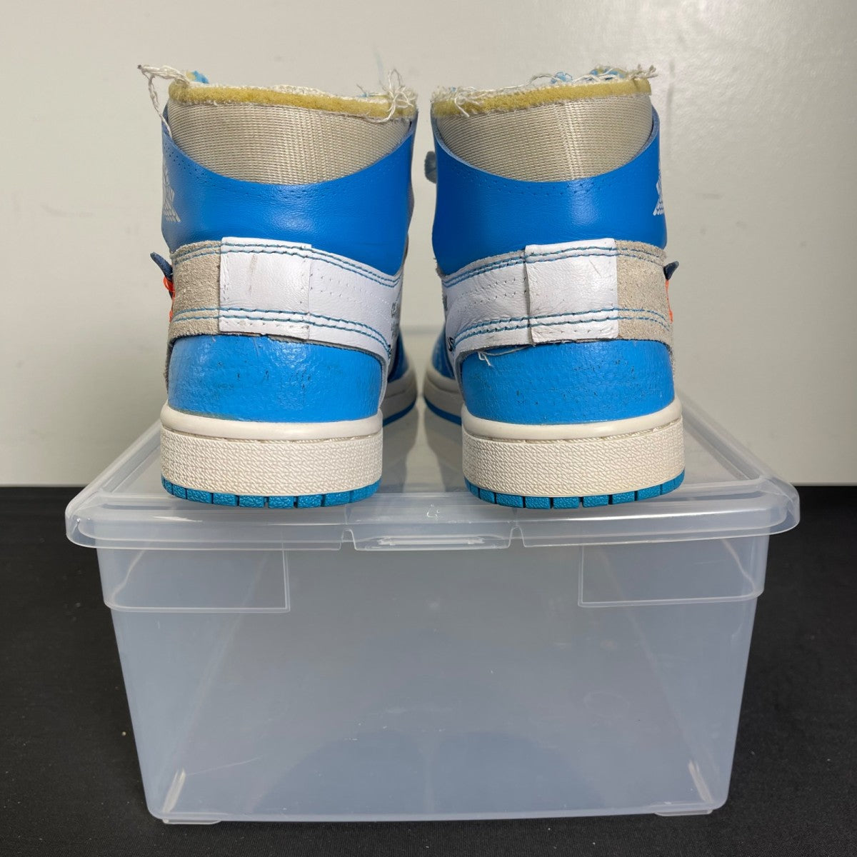 Jordan 1 Retro High Off-White University Blue (Size 4) - Image 4