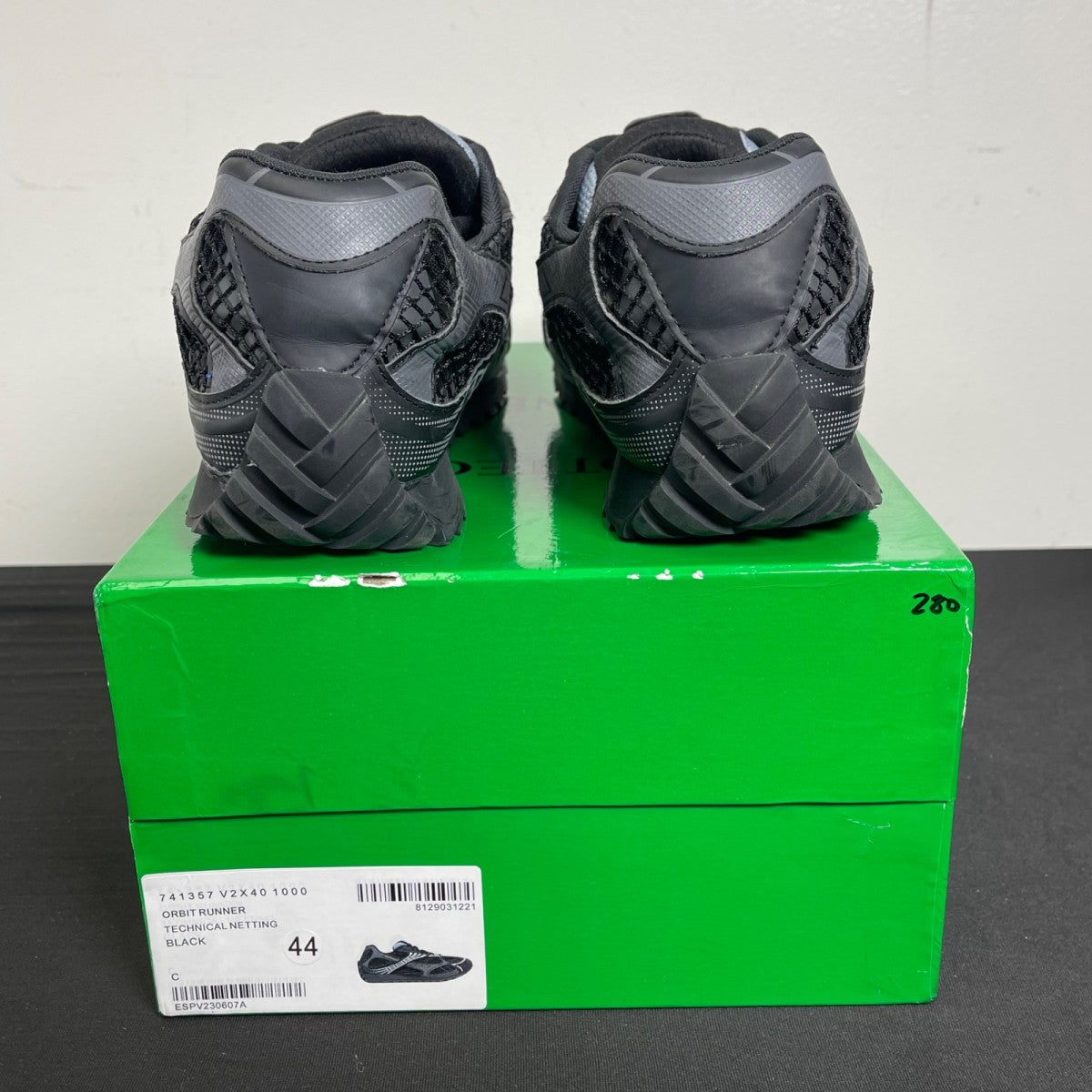 Bottega Veneta Orbit Black 44 (Moderately Worn Pre-Owned)Bottega VenetaBlack/Black/Black