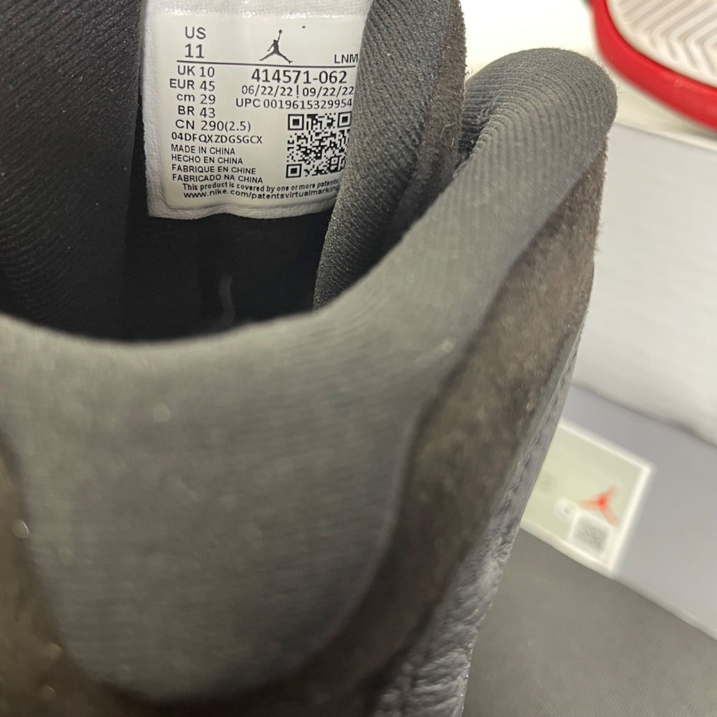 Jordan 13 Retro Playoffs (2023) 11 (Moderately Worn Pre-Owned)JordanBlack/Varsity Red-White-Vibrant Yellow - Image 6