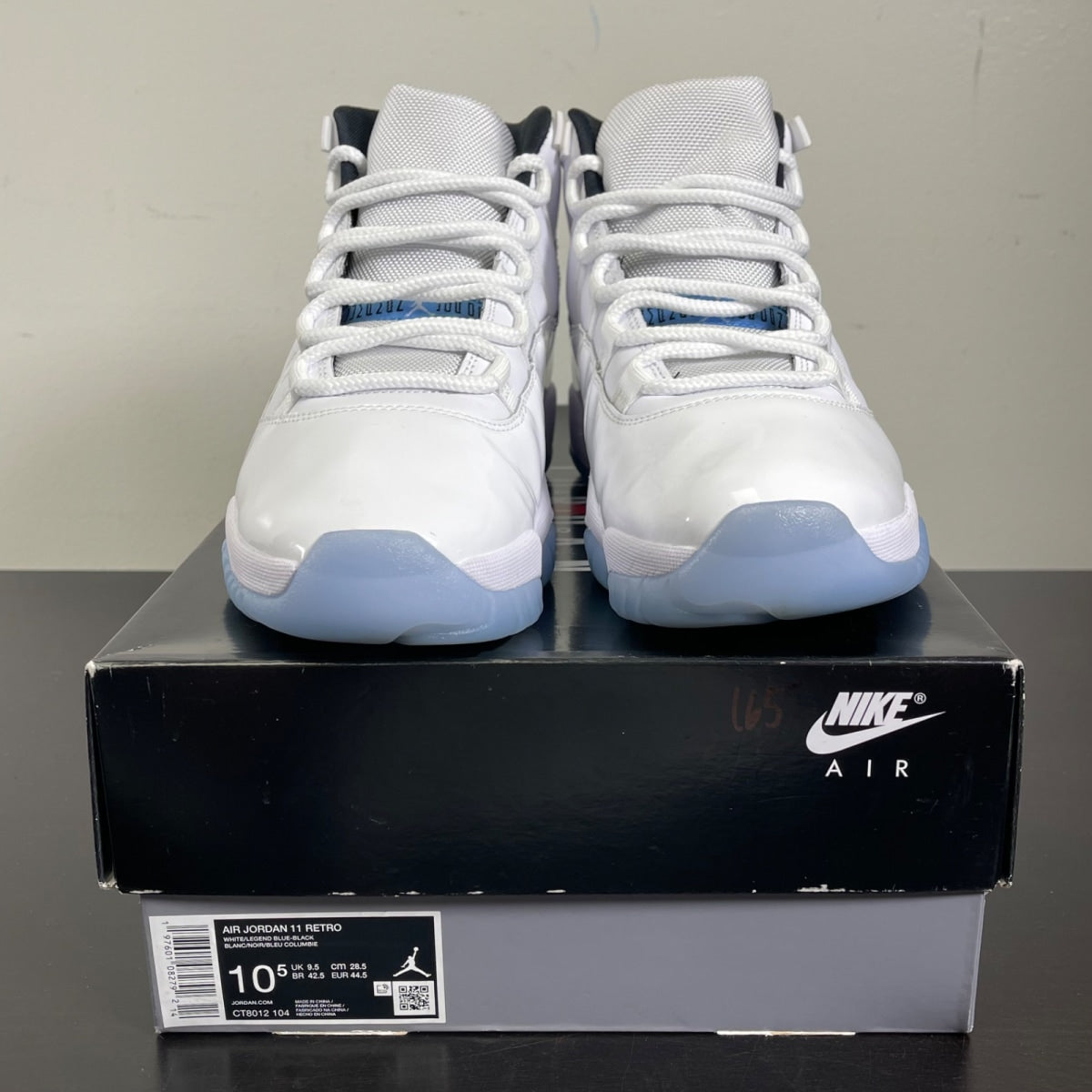 Jordan 11 Retro Legend Blue (2024) 10.5 (Moderately Worn Pre-Owned)JordanWhite/Legend Blue/Black - Image 2