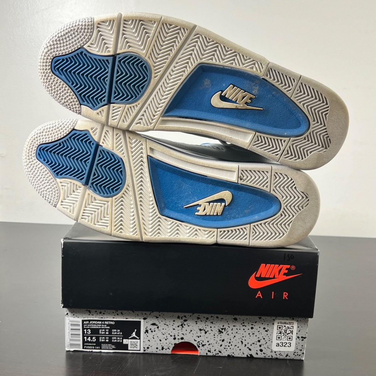 Jordan 4 Retro Military Blue (2024) 13 (Lightly Worn Pre-Owned)JordanOff-White/Military Blue/Neutral Grey - Image 6
