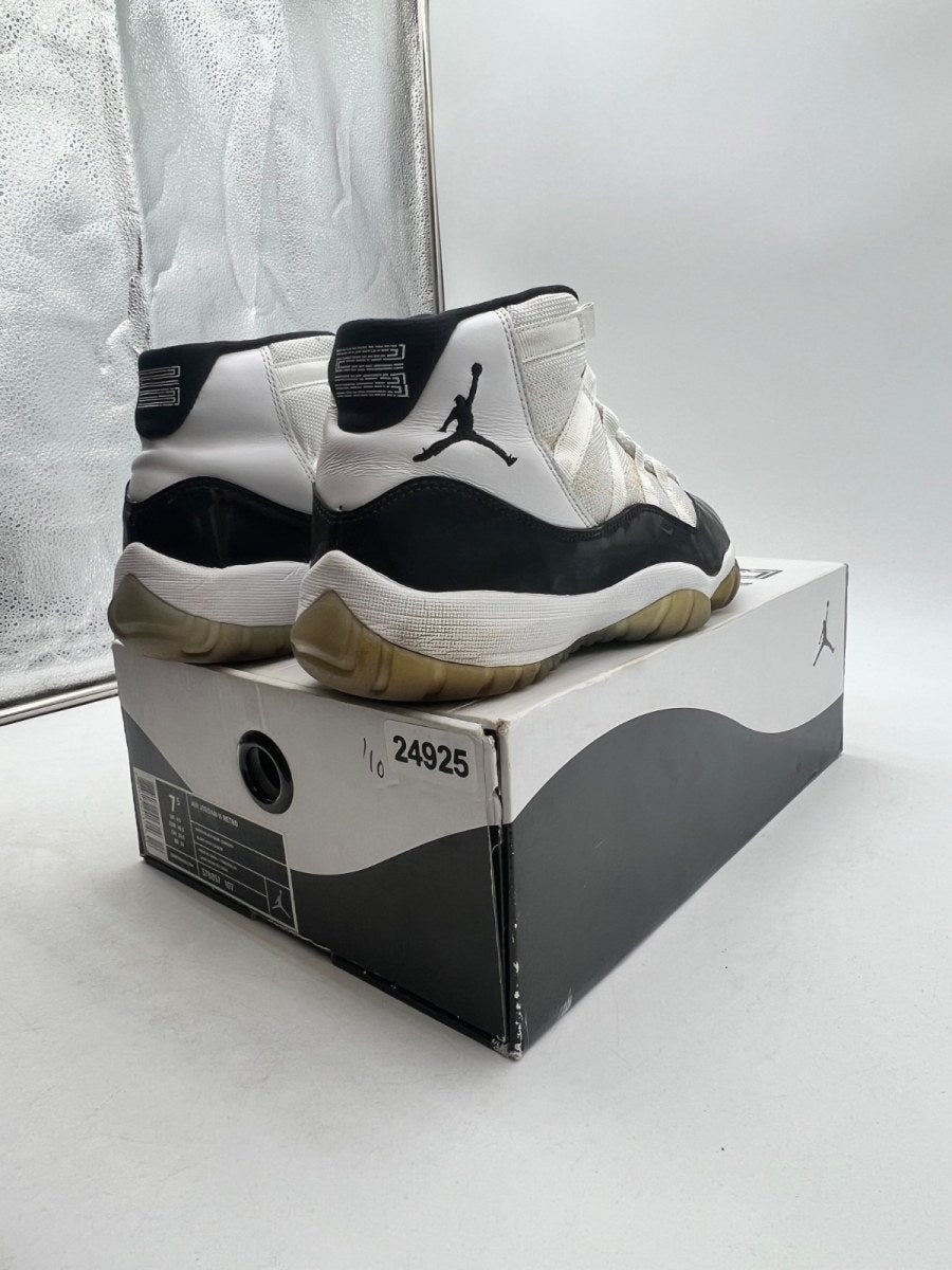 Jordan 11 Retro Concord (2011) 7.5 (Heavily Worn Pre-Owned)JordanWhite/Black-Dark Concord - Image 5