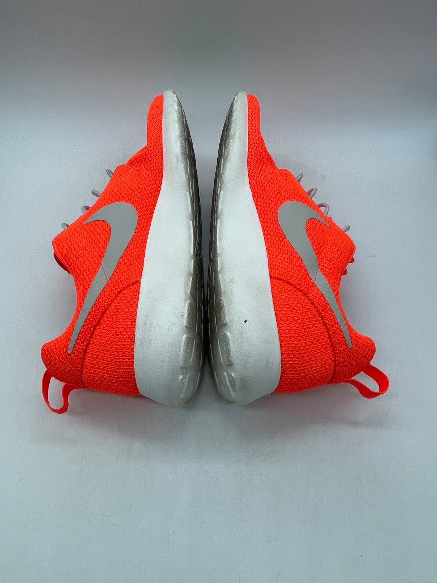 Nike Roshe Run Total Crimson Gamma Grey 12 (Moderately Worn Pre-Owned) - Image 6