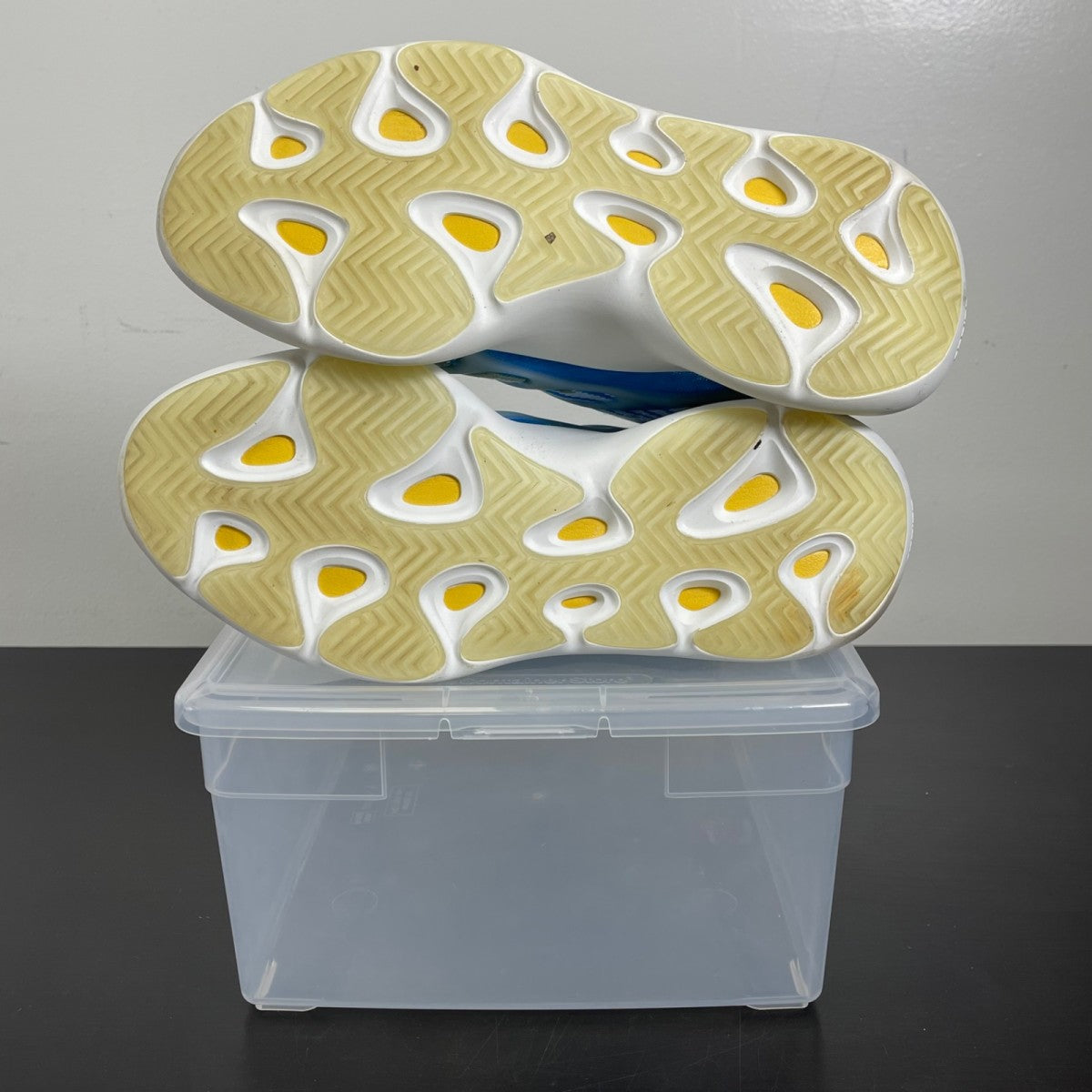 adidas Yeezy 700 V3 Arzareth 9.5 (Moderately Worn Pre-Owned)adidasAzareth/Azareth/Azareth - Image 5