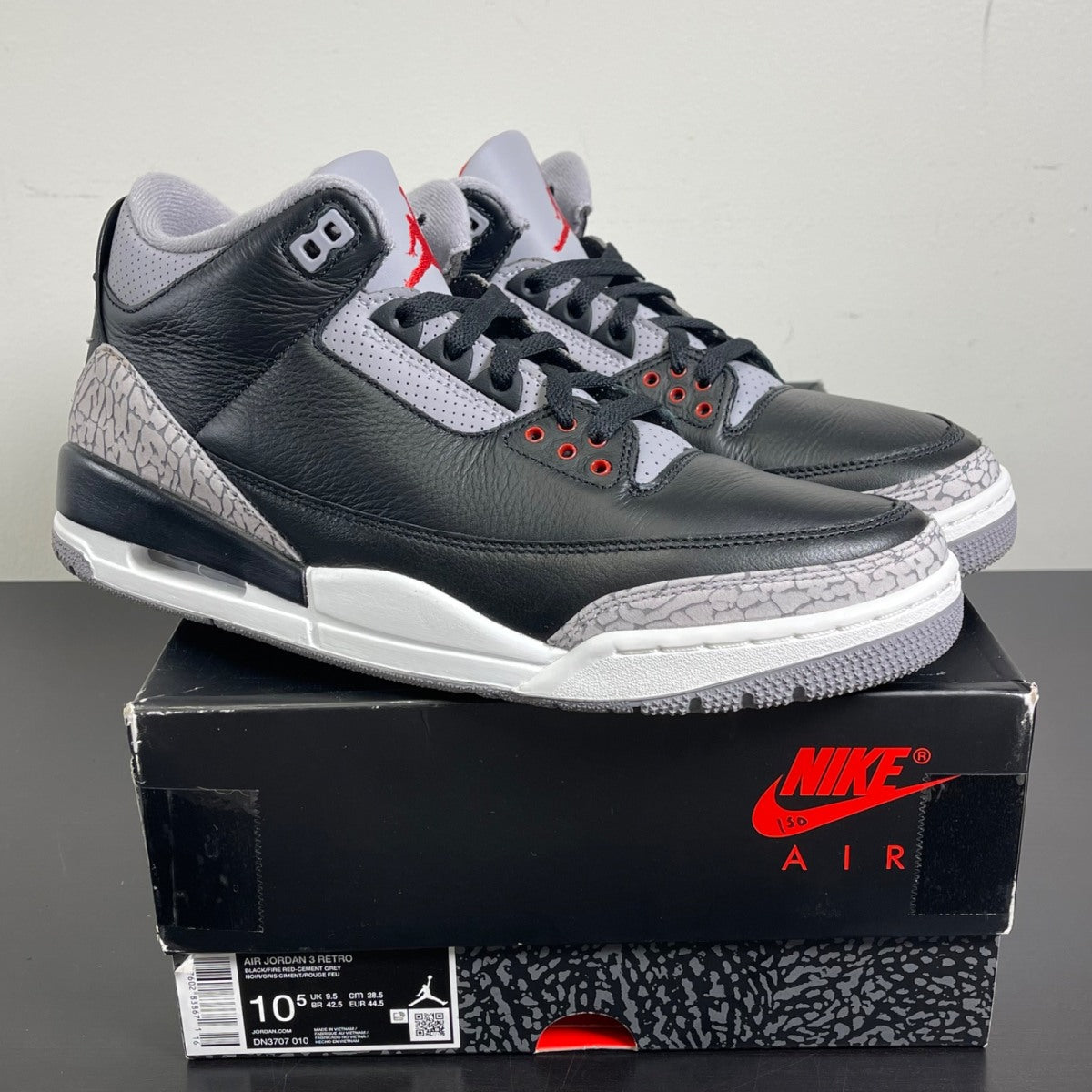 Jordan 3 Retro OG Black Cement (2024) 10.5 (Moderately Worn Pre-Owned)JordanBlack/Fire Red/Cement Grey/Sail - Image 1