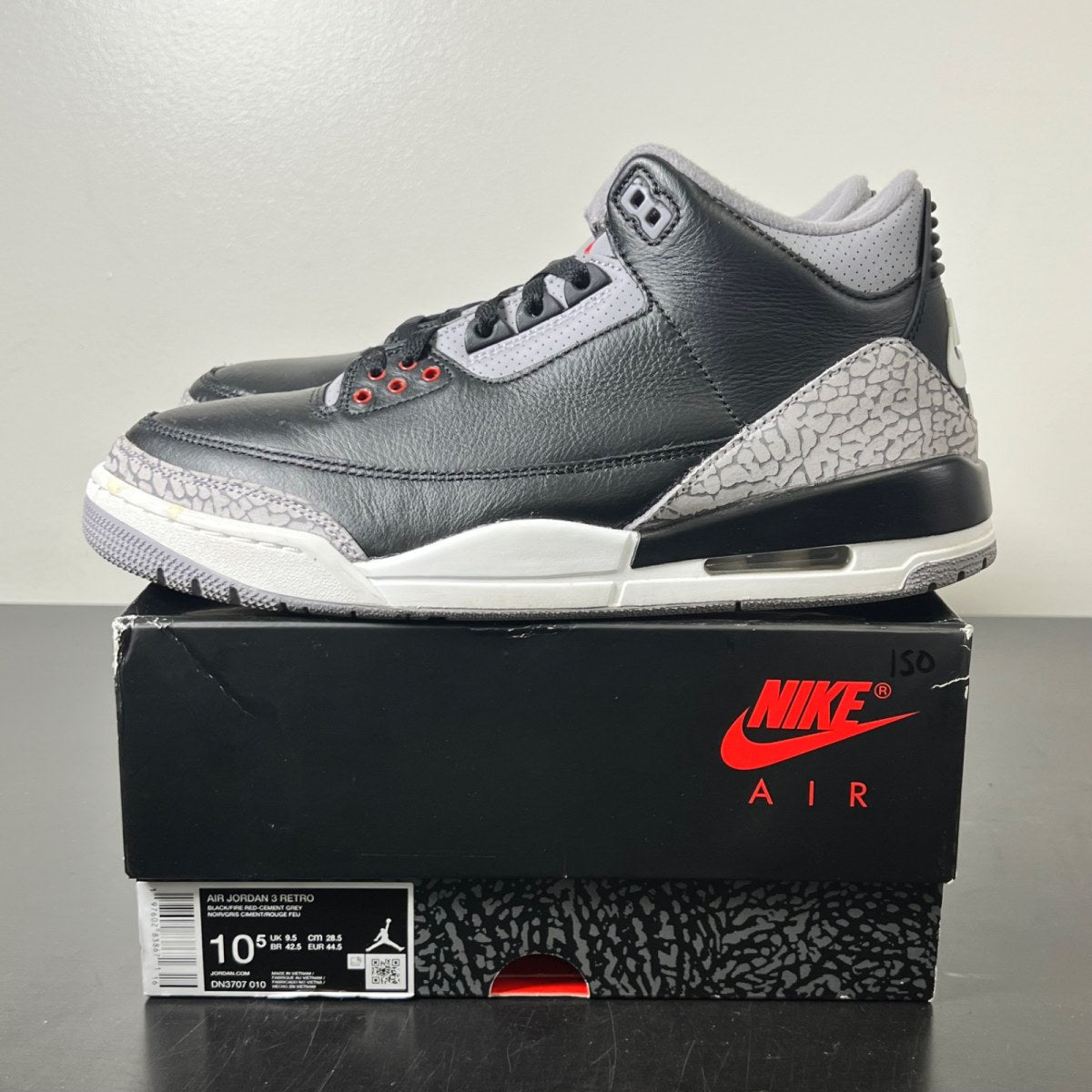 Jordan 3 Retro OG Black Cement (2024) 10.5 (Moderately Worn Pre-Owned)JordanBlack/Fire Red/Cement Grey/Sail - Image 3