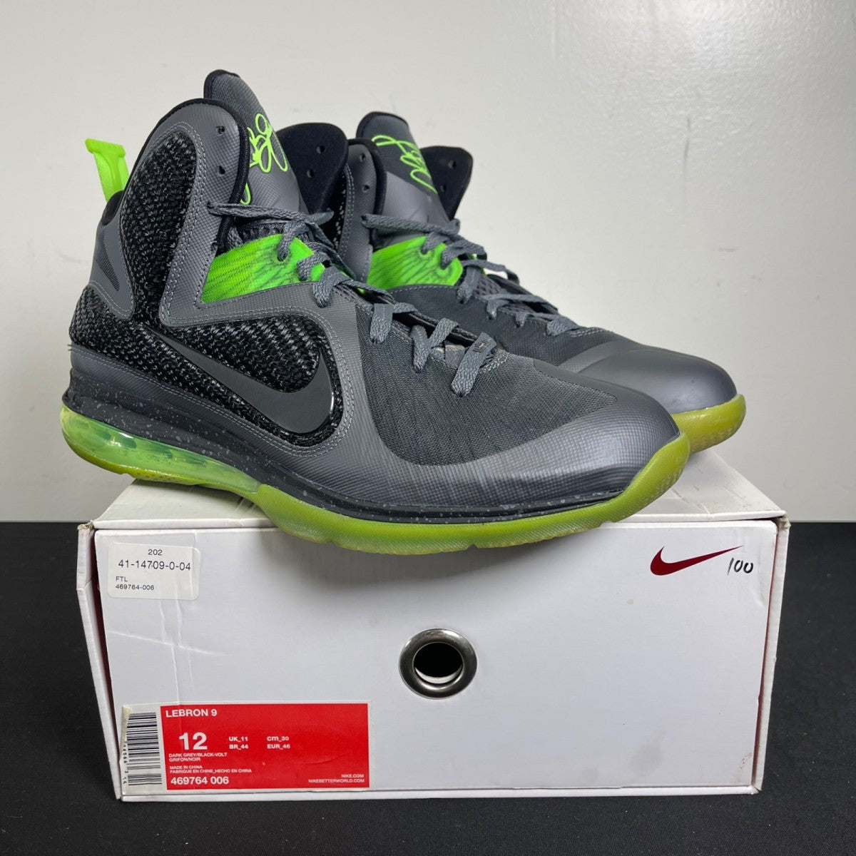 Nike LeBron 9 Dunkman 12 (Moderately Worn Pre-Owned)NikeDark Grey/Black-Volt - Image 1