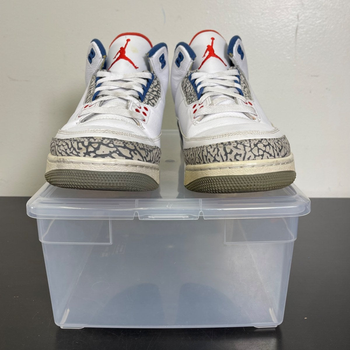 Jordan 3 Retro True Blue (2016) 11.5 (Moderately Worn Pre-Owned)JordanWhite/True Blue-Varsity Red - Image 2