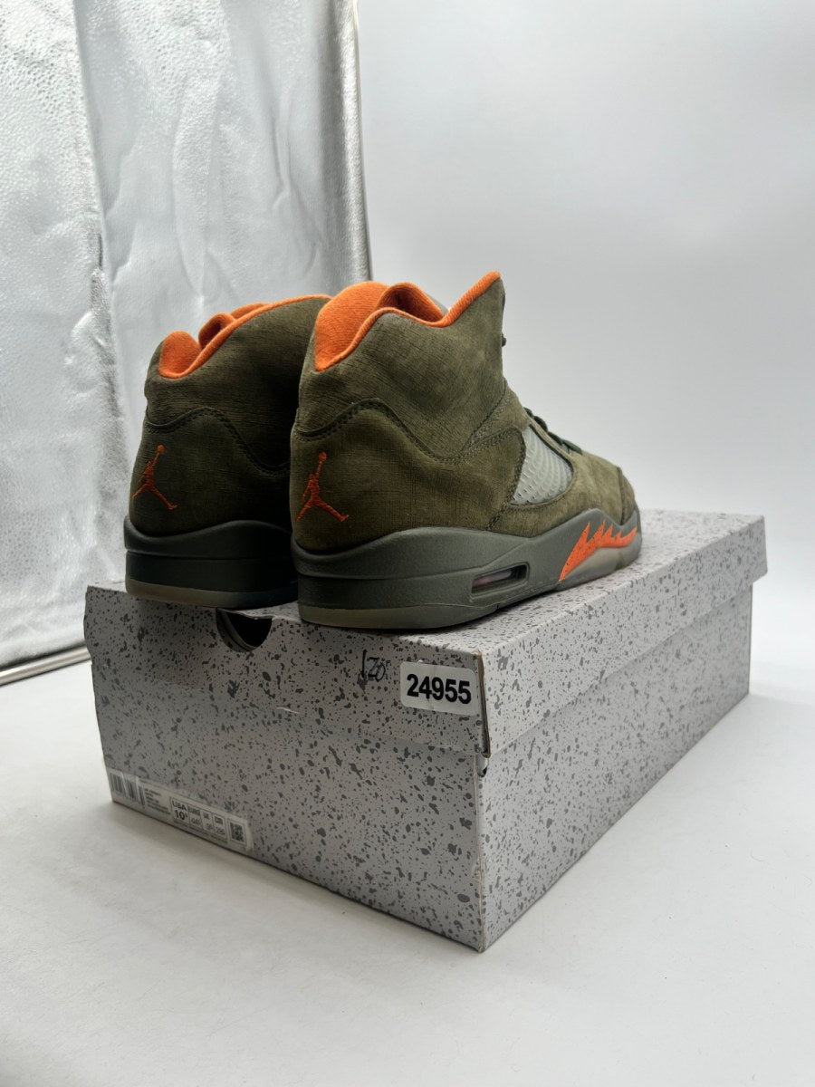 Jordan 5 Retro Olive (2024) 10.5 (Moderately Worn Pre-Owned)JordanArmy Olive/Solar Orange - Image 3