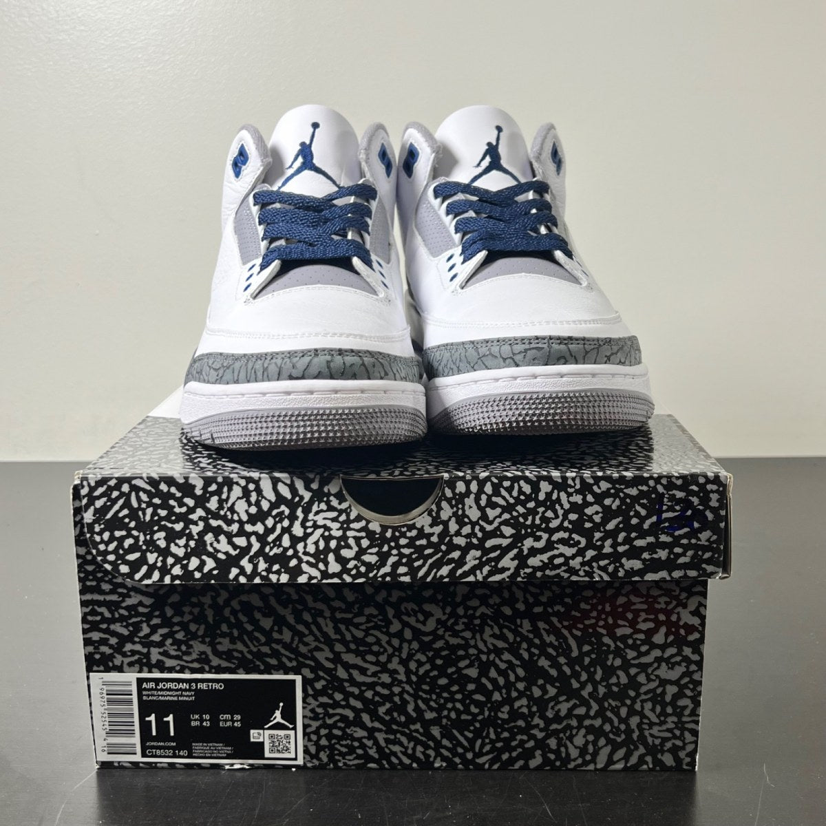 Jordan 3 Retro Midnight Navy 11 (Lightly Worn Pre-Owned)JordanWhite/Cement Grey/Black/Midnight Navy - Image 2