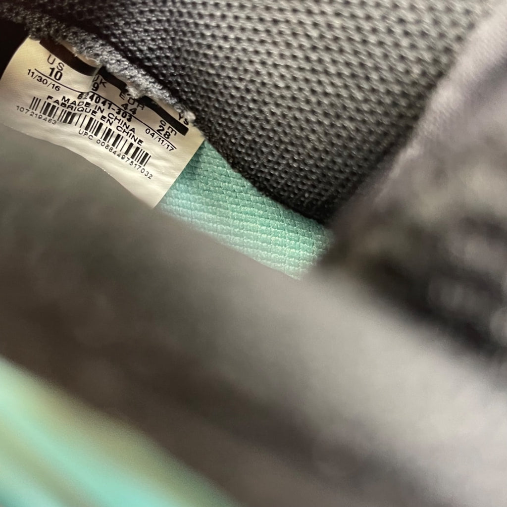 Air Nike Foamposite Pro Island Green 10 (Moderately Worn Pre-Owned)NikeIsland Green/Metallic Platinum-Island Green - Image 6