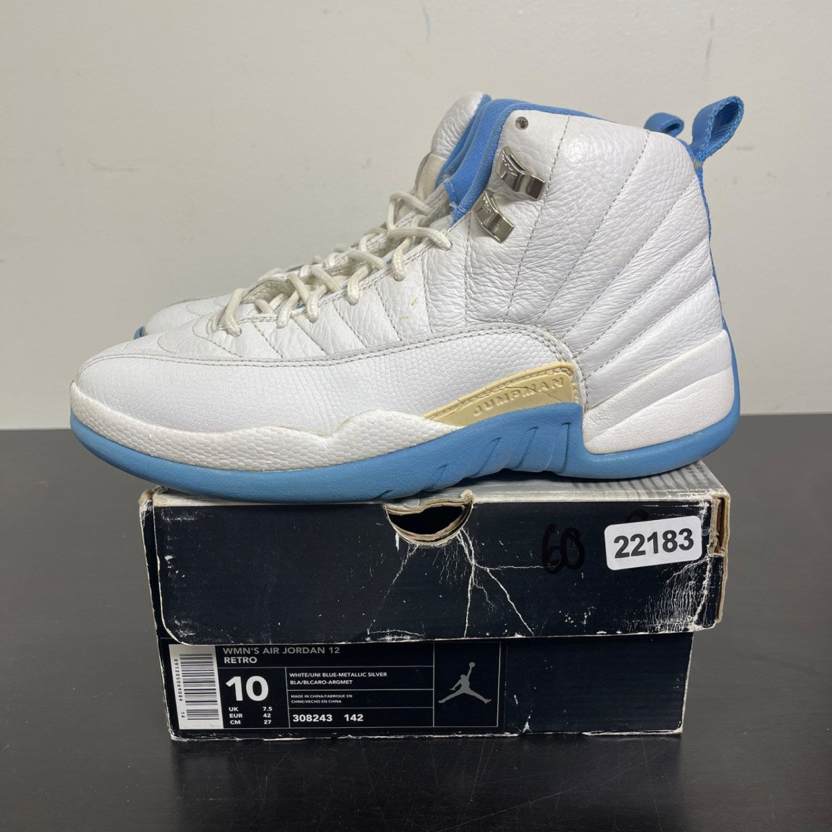 Jordan 12 Retro White University Blue (2004) (Women's) 10W (Moderately Worn Pre-Owned)JordanWhite/University Blue-Metallic Silver - Image 3