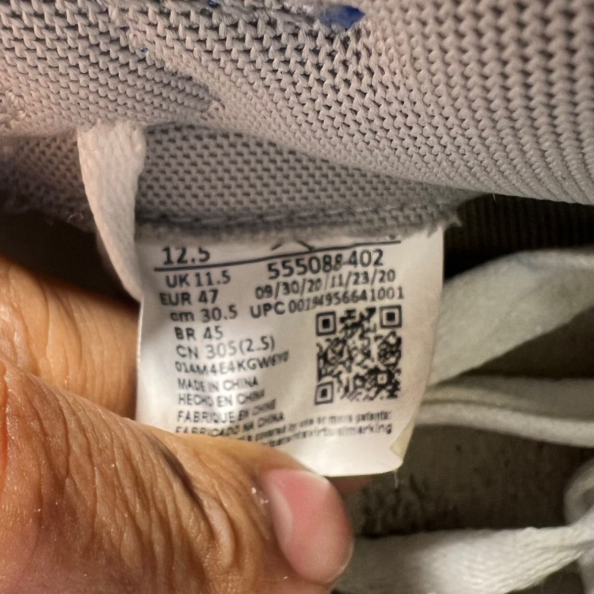 Jordan 1 Retro High OG Hyper Royal (Size 12.5) - Image 7