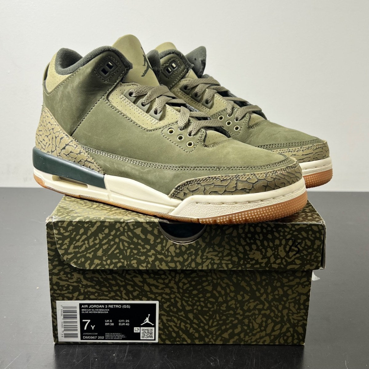 Jordan 3 Retro Family Affair (GS) 7Y (Lightly Worn Pre-Owned)JordanMedium Olive/Sequoia/Neutral Olive/Sail/Total Crimson - Image 1