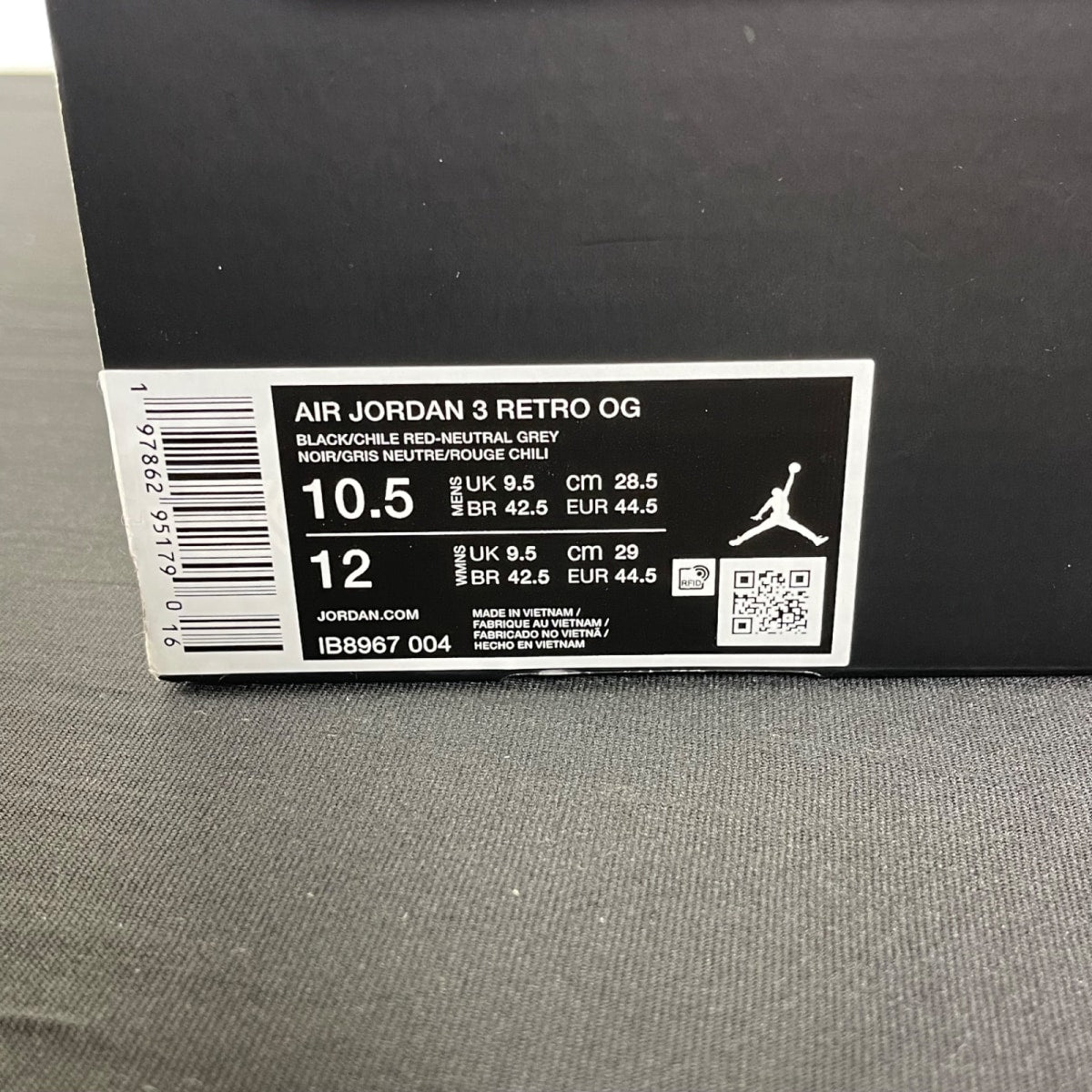 Jordan 3 Retro OG Rare Air 10.5 (Moderately Worn Pre-Owned)JordanBlack/Chile Red/Neutral Grey/Military Blue/Coconut Milk - Image 7