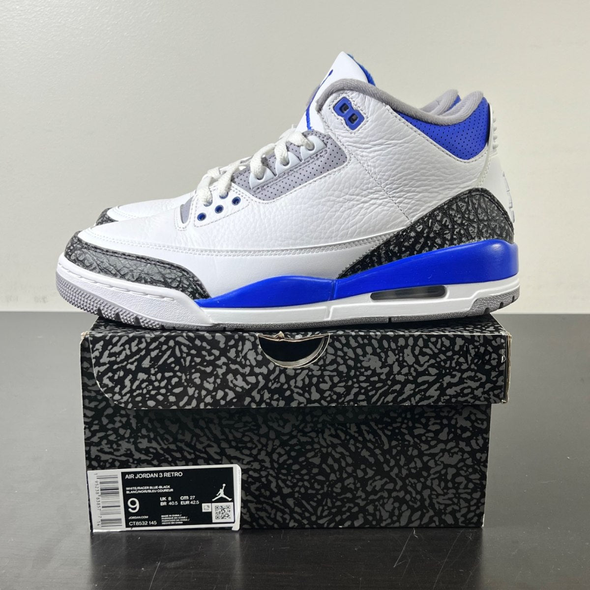 Jordan 3 Retro Racer Blue (Size 9) Lightly Worn - Image 3