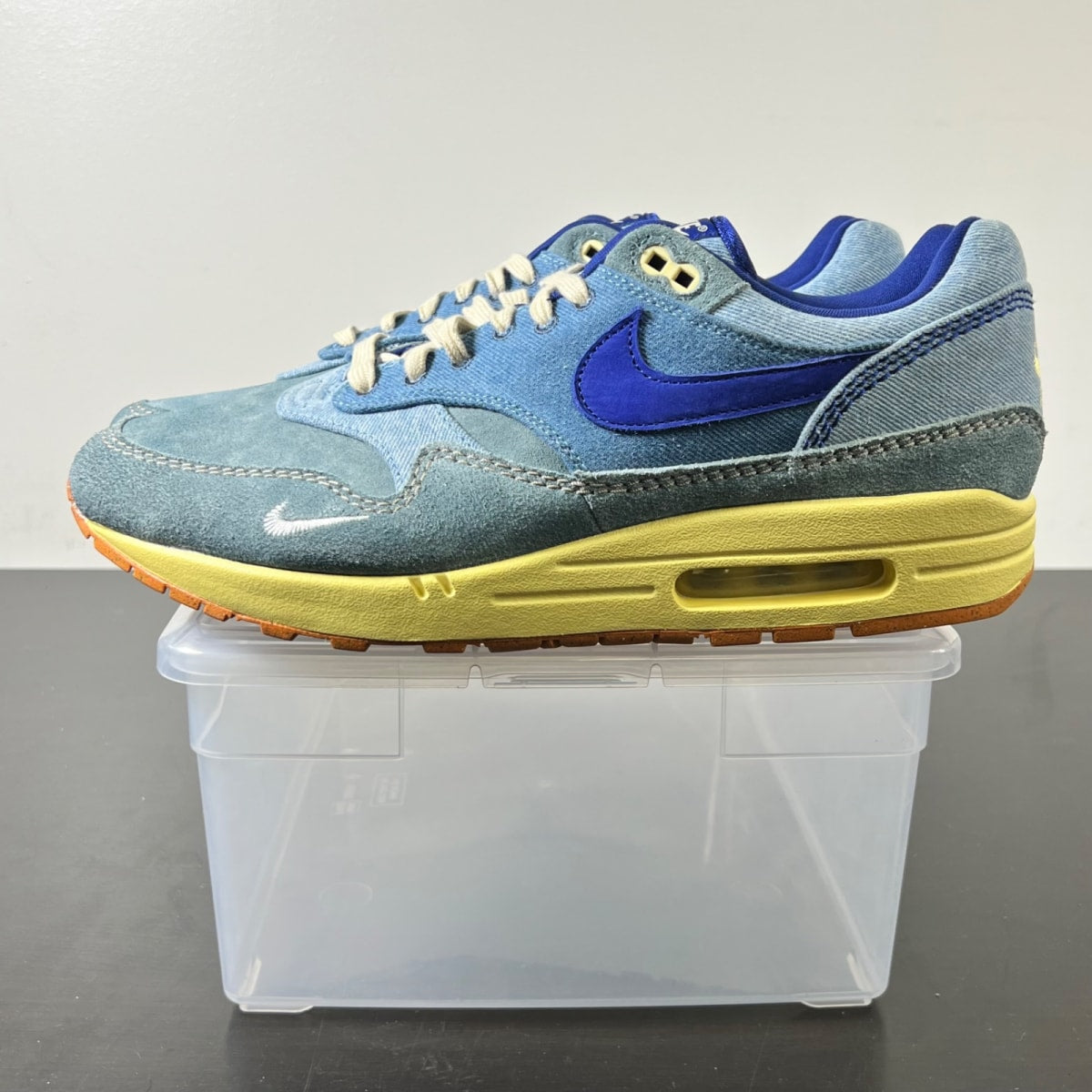 Nike Air Max 1 PRM Dirty Denim (Size 12) Lightly Worn - Image 3