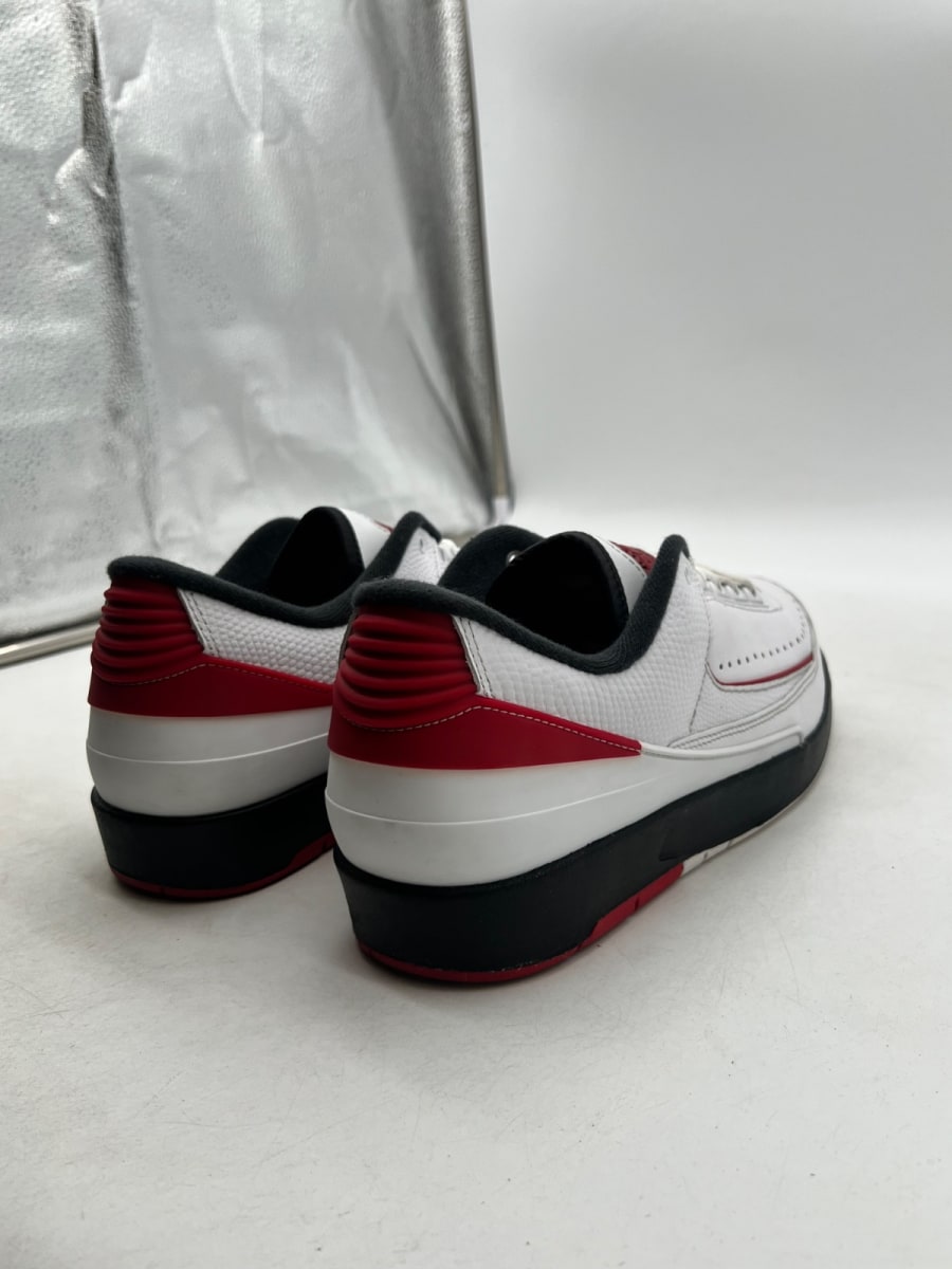 Jordan 2 Retro Low Chicago (2016) 10.5 (Lightly Worn Pre-Owned)JordanWhite/Black-Varsity Red - Image 5