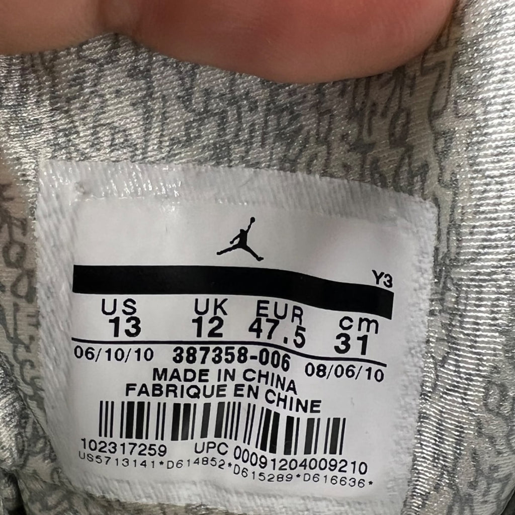 Jordan 2010 Silver Anniversary 13 (Moderately Worn Pre-Owned)JordanMetallic Silver/Metallic Silver-White-University Grey - Image 6