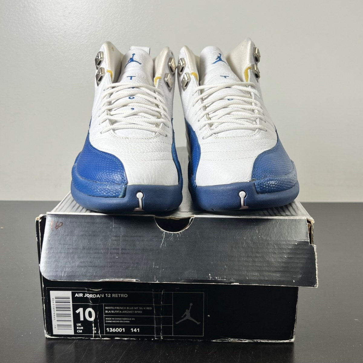 Jordan 12 Retro French Blue (2004) 10 (Lightly Worn Pre-Owned)JordanFrench Blue-Metallic Silver-Varsity Red - Image 2