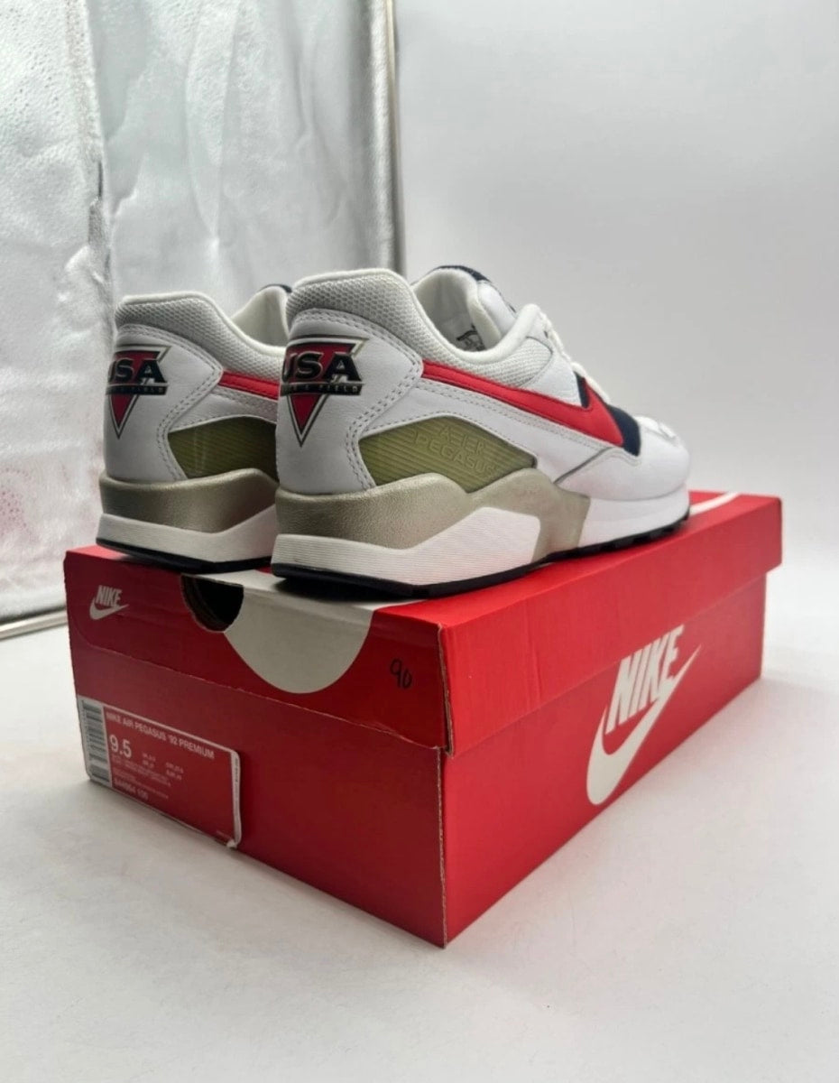Nike Air Pegasus 92 Olympic (2016) 9.5 (Moderately Worn Pre-Owned)NikeWhite/University Red-Midnight Navy - Image 3