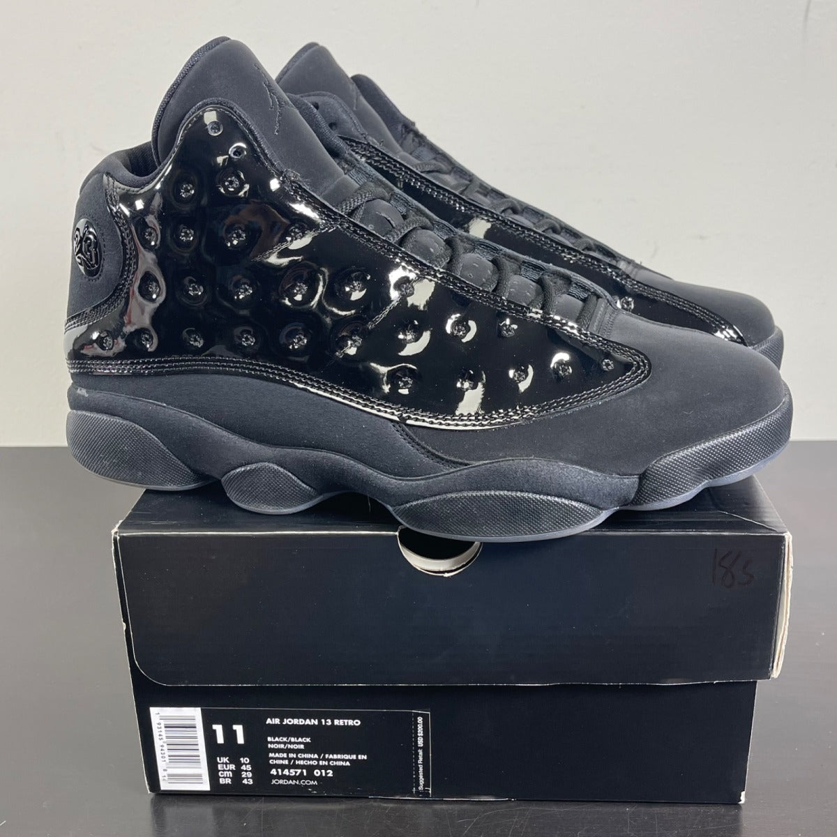 Jordan 13 Retro Cap and Gown 11 (Moderately Worn Pre-Owned)JordanBlack/Black - Image 1