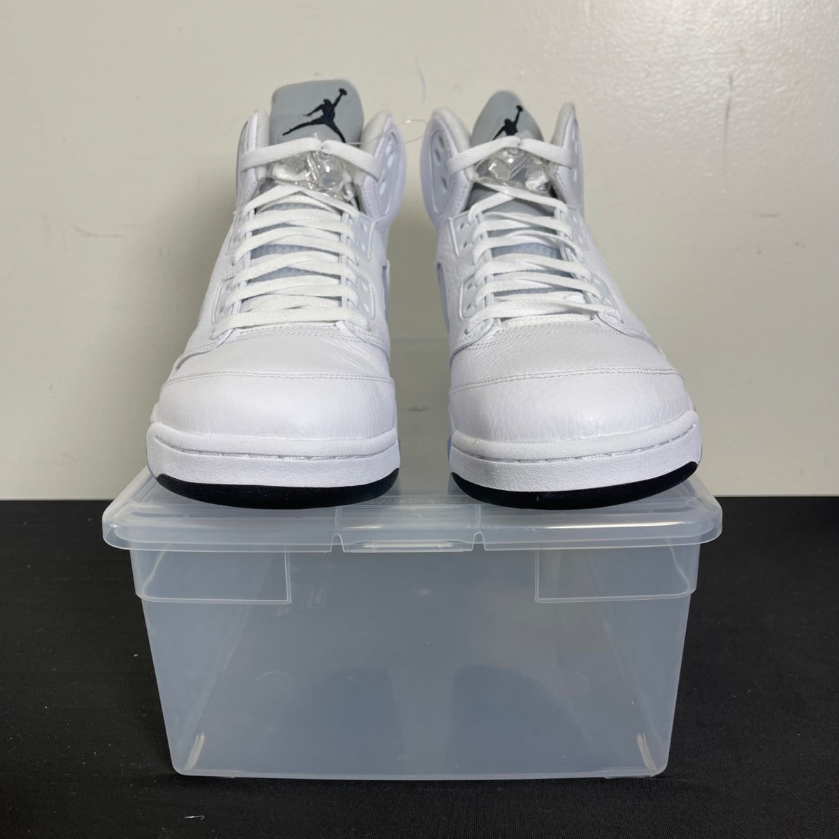 Jordan 5 Retro White Metallic (2026) 12 (New Pre-Owned)JordanWhite/Metallic Silver/Black - Image 2