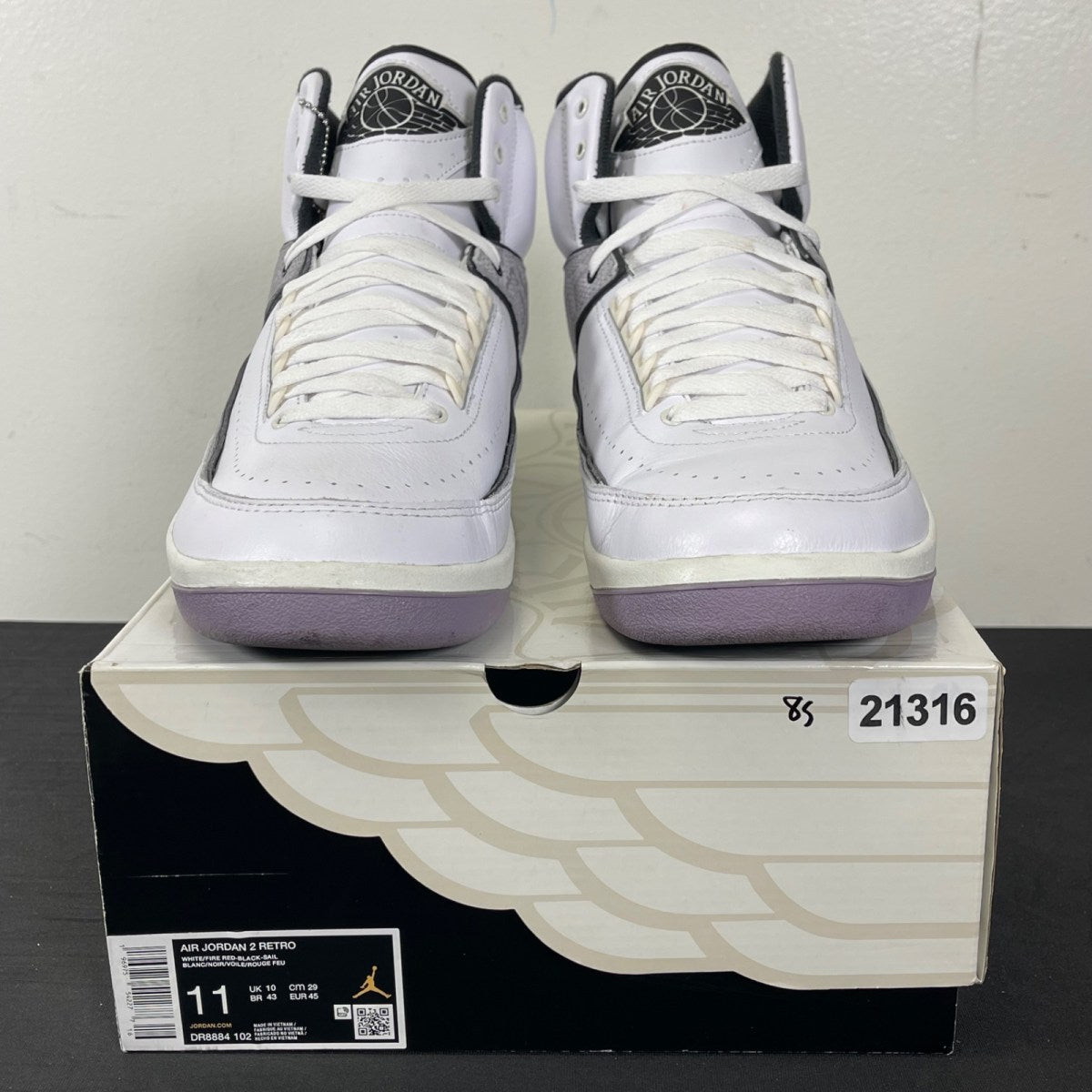 Jordan 2 Retro Python 11 (Moderately Worn Pre-Owned)JordanWhite/Fire Red-Black-Sail-Cement Grey - Image 2
