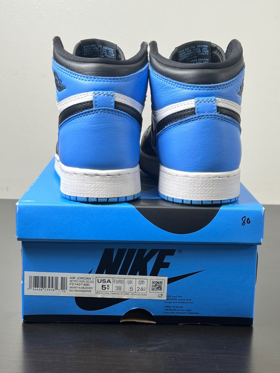 Jordan 1 Retro High OG UNC Toe (GS) (Size 5.5Y) - Image 4