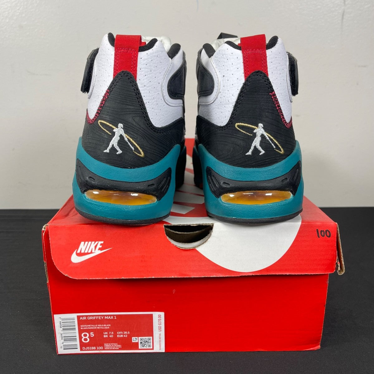 Nike Air Griffey Max 1 Swingman Sweetest Swing 8.5 (Moderately Worn Pre-Owned)NikeWhite/Black-University Red-Metallic Gold - Image 4