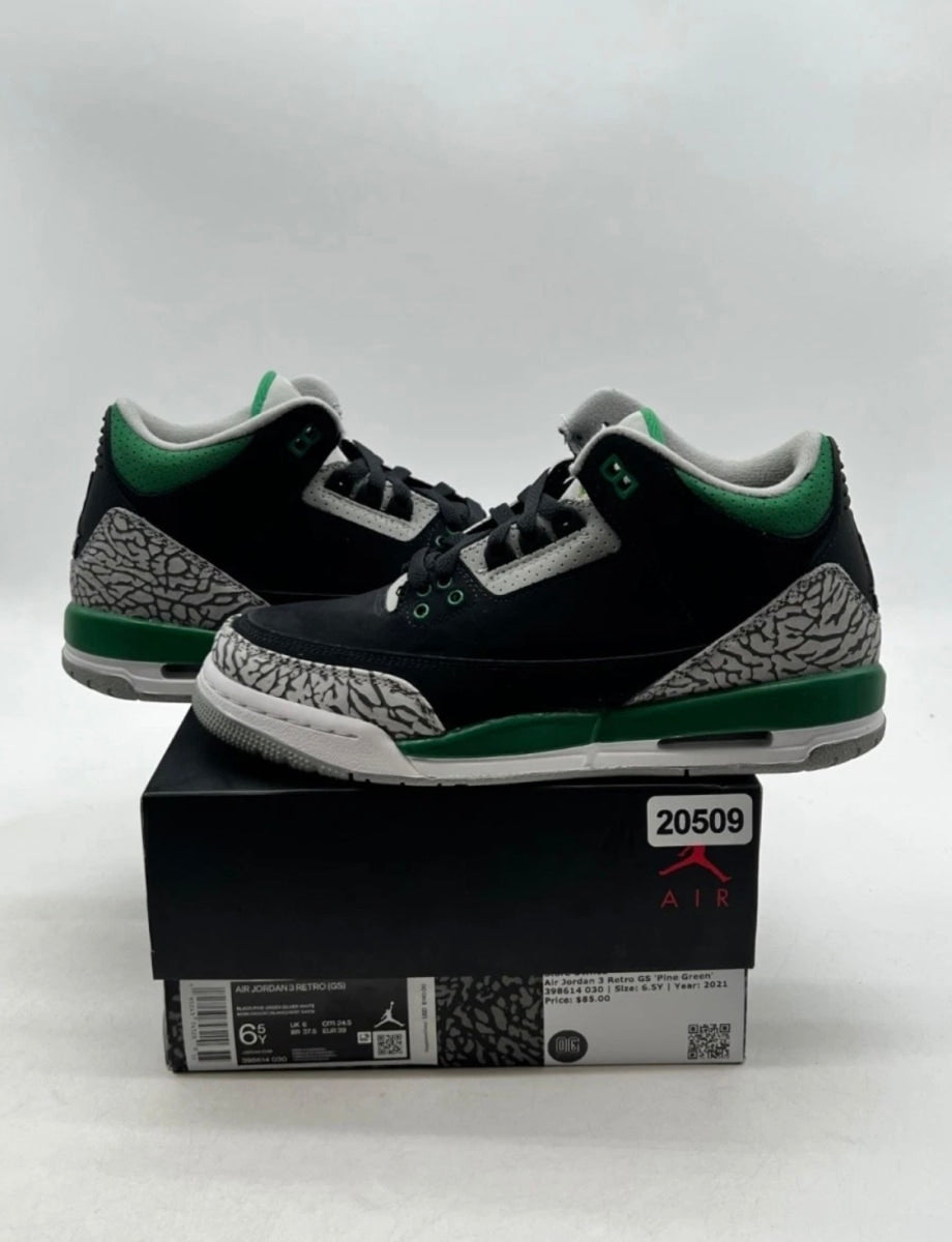 Jordan 3 Retro Pine Green (GS) 6.5Y (Lightly Worn Pre-Owned)JordanBlack/Silver/White/Pine Green - Image 1